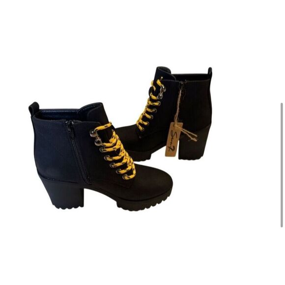 Seven7 Women's Black Platform Ankle Boots Lace Up Lug Platform Heel Size 9 - Picture 2 of 9